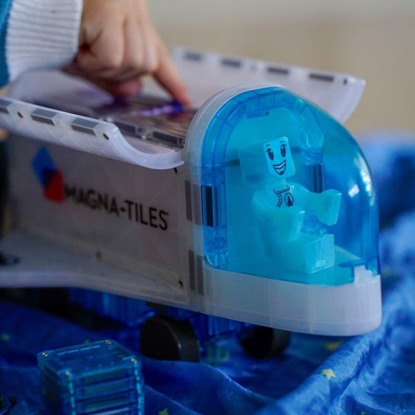 Magna-Tiles%20Space%20+%20microMAGS%20-%20Uzay%2032%20Parça