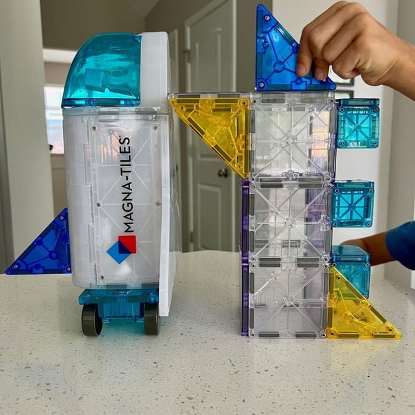 Magna-Tiles%20Space%20+%20microMAGS%20-%20Uzay%2032%20Parça